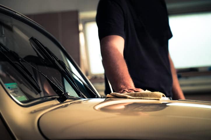 Express Shine: How to Get Your Car Looking Good in 15 Minutes